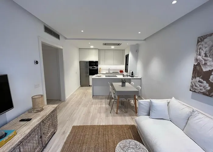 Avinguda Madrid 27 Bajos 1ª * Castell-Platja d'Aro