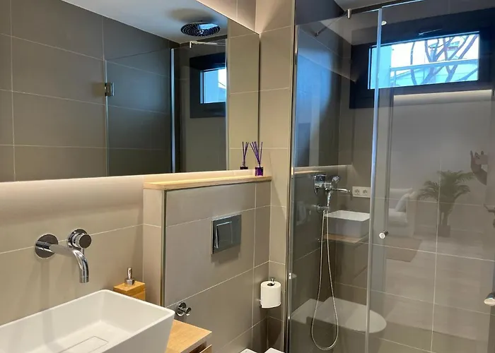 Avinguda Madrid 27 Bajos 1ª Appartement