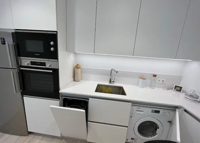 Avinguda Madrid 27 Bajos 1ª * Castell-Platja d'Aro