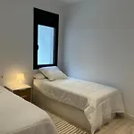 Apartment Avinguda Madrid 27 Bajos 1ª *