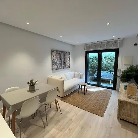 Apartmán Avinguda Madrid 27 Bajos 1ª